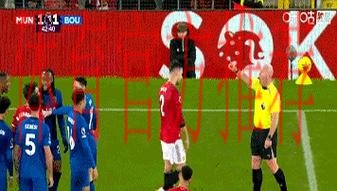 曼联4-4伯恩茅斯, B费任意球破门&樱桃多次手球未判 曼联4-4伯恩茅斯, B费任意球破门&樱桃多次手球未判